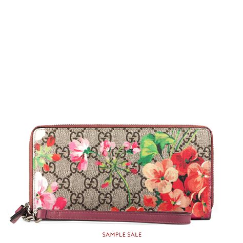 gucci gg blooms wrist wallet|wallet gucci new collection.